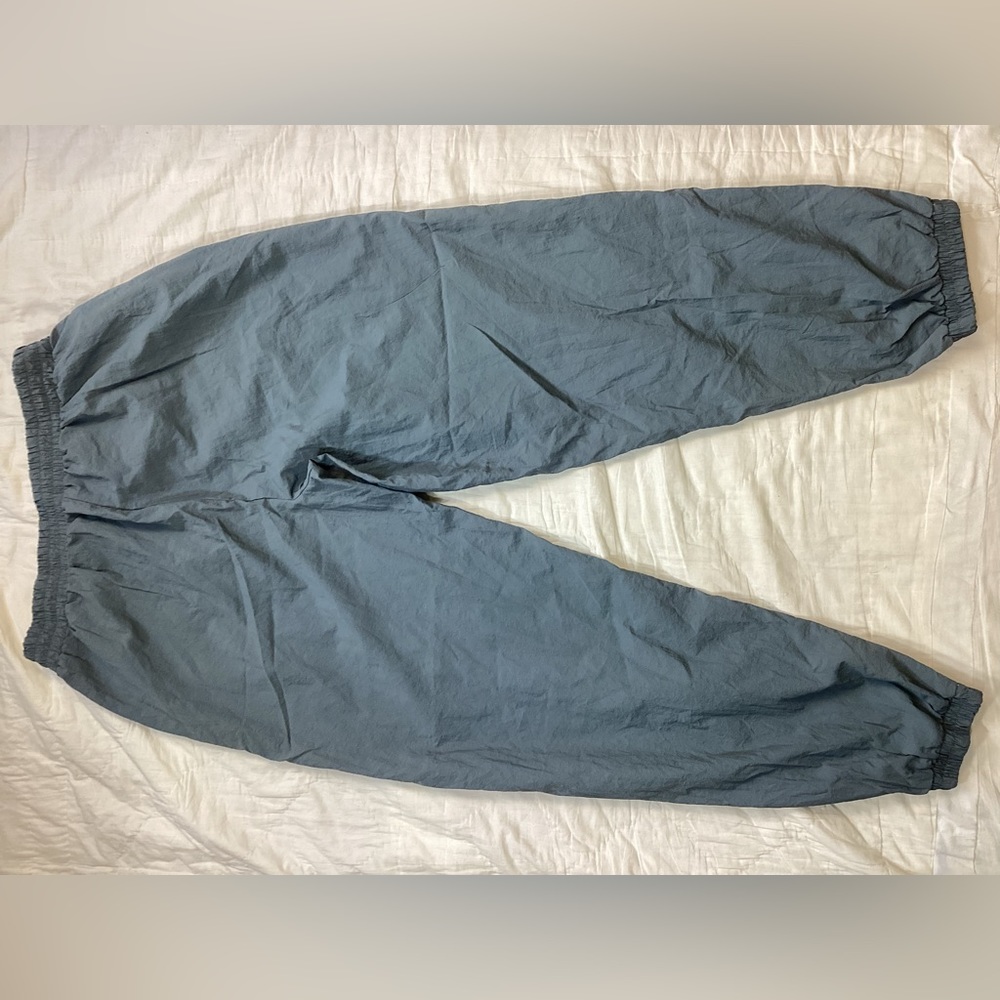 Fabletics Kickback Two Tone Nylon Track Windpants… - image 8